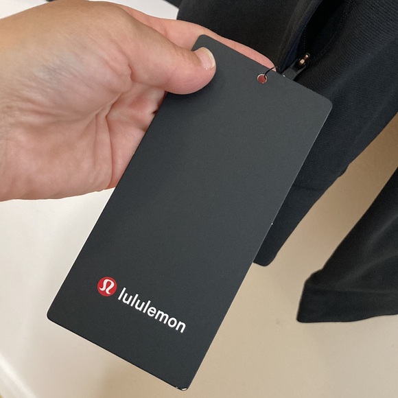 New Lululemon Sojourn Jacket Mens XXL Black Warpstreme Classic Fit Queens Logo - Picture 14 of 16